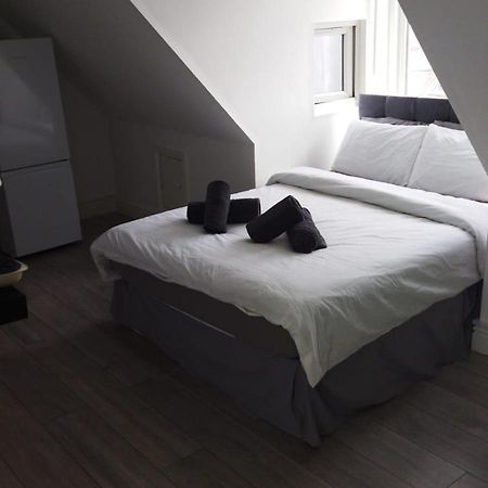 Studio Style Room, Near Tooting Broadway Station Londra Esterno foto